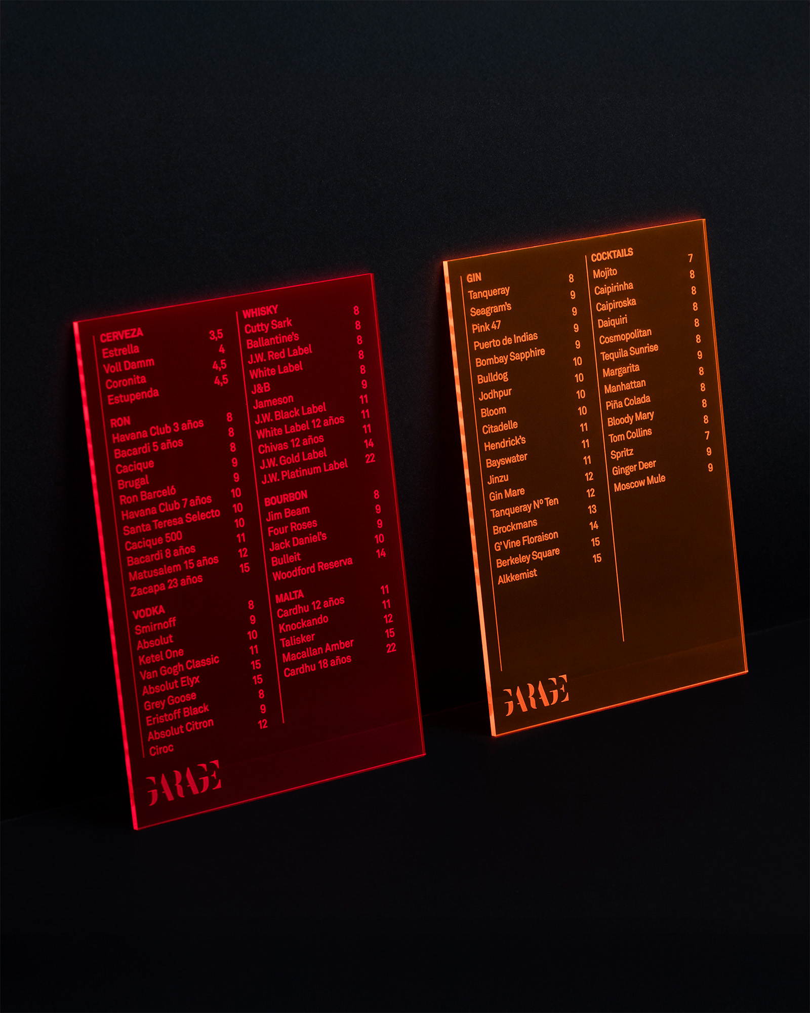 Diseño de la carta del bar de música electrónica en Barcelona, Garage, diseñado por Carlos Galán Rubio.